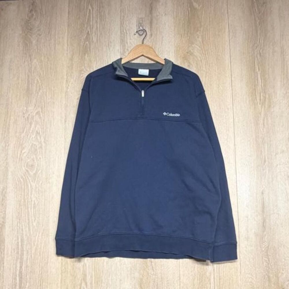 Columbia-sportswear Men's Navy and Blue Sweatshirt